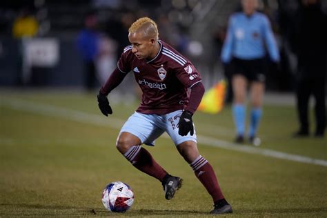 Rapids trade fan-favorite winger Michael Barrios to LA Galaxy for first-round draft pick, GAM